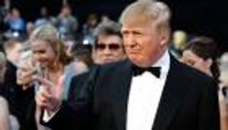 فرصة للعشاء مع ترامب مقابل 150 ألف دولار "بدون دعوة"