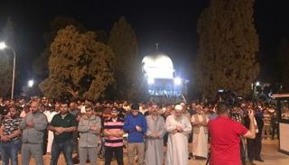 صلاة التراويح في المسجد الأقصى