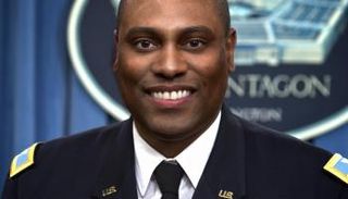 لكولونيل روبرت مانينج المتحدث باسم البنتاجون‎
