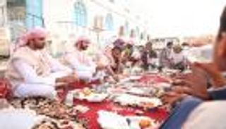 الهلال الأحمر الإماراتي يدشن مشروع إفطار الصائم في المكلا