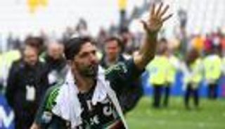 باريس سان جيرمان يقترب من ضم بوفون