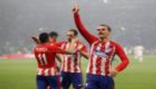 جريزمان يبلغ زملاءه باستمراره مع أتلتيكو مدريد