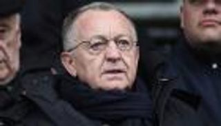 رئيس ليون يصدم ليفربول بخصوص فقير