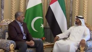 الشيخ محمد بن زايد آل نهيان يستقبل قائد الجيش الباكستاني