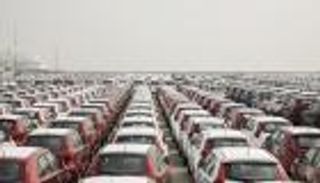 الصين تخفِّض الرسوم الجمركية على السيارات 