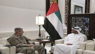 الشيخ محمد بن زايد آل نهيان يستقبل قائد بعثة 