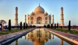 التلوث يغير لون رخام تاج محل من الأبيض إلى الأصفر والأخضر