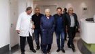 أول صور.. الرئيس الفلسطيني داخل المستشفى