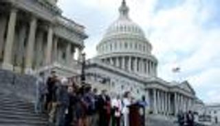 الكونجرس الأمريكي يتبنى قانونا مصرفيا مثيرا للجدل