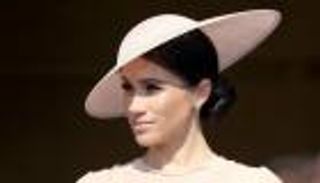 بالصور.. ميجان ماركل تراعي البروتوكولات الملكية بأول ظهور بعد الزواج