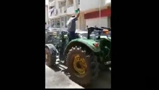 مزارع تركي يحاول إحراق نفسه بسبب الديون