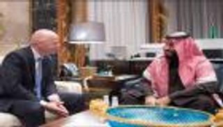 الأمير محمد بن سلمان يلتقي إنفانتينو 