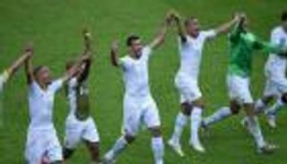 محترفو الجزائر يعوضون خيبة المونديال بـ5 ألقاب خارج الديار