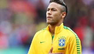 فريد ينفي إصابة نيمار