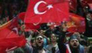 موال لأردوغان: سنخرج بأسلحتنا المخبأة إذا لم يفز في الانتخابات