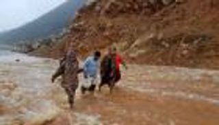 إعصار مكونو يقطع شبكة الاتصالات في حوف بالمهرة اليمنية