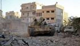 الجيش الليبي يوفر ممرا آمنا لخروج المدنيين من درنة 