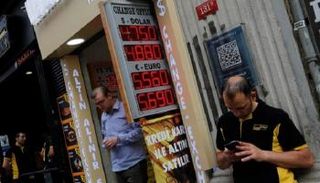 انهيار الليرة التركية أمام الدولار
