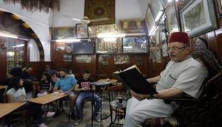 الحكواتي في مقهى النوفرة 