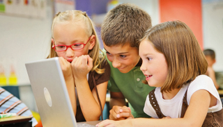 مواقع التواصل تشجع الأطفال على تناول وجبات غير صحية