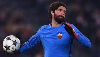 أليسون بيكر   