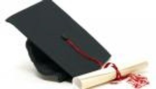 أمريكي يتخرج من المدرسة في سن 92 عاما