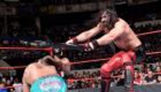 مقعد حديدي يحفظ لرولينز بطولة الإنتركونتيننتال