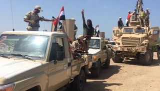 القوات الإماراتية تدفع بتعزيزات جديدة في جبهة الحديدة
