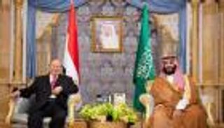 ولي العهد السعودي يبحث مستجدات وتطورات الساحة اليمنية مع هادي