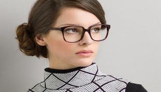 ارتداء النظارات الطبية مرتبط بالذكاء