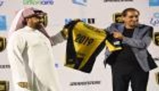 جماهير اتحاد جدة تستقبل دياز بالأهازيج