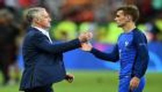 ديشامب ينصح جريزمان بعدم الانتقال إلى برشلونة