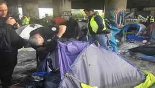 القوات الفرنسية خلال عملية الإجلاء