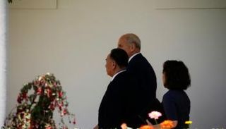 لحظة وصول مبعوث كوريا الشمالية للبيت الأبيض