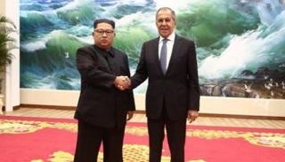 كيم ووزير الخارجية الروسي لافروف