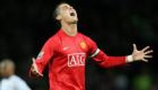 تقارير: إدارة ريال مدريد تمنح رونالدو الضوء الأخضر للعودة ليونايتد