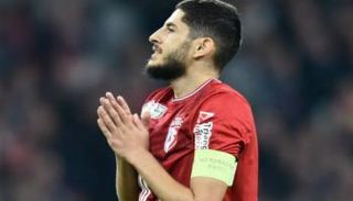 ياسين بنزية  