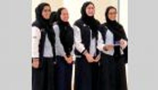 ٤ طالبات يبتكرن آلة لتصنيف المهملات بـ"الباركود" في الإمارات