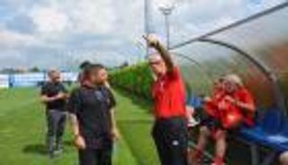 ميدو يدافع عن مدرب مصر بعد التعادل مع كولومبيا