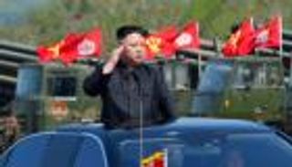 "الخوف من الانقلاب".. هل يكون السر وراء عزل ضباط كوريا الشمالية؟ 