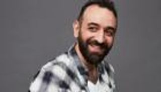 عمرو سلامة يحذر من "هوس المنافسة" في رمضان