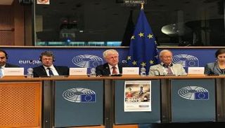 جانب من مؤتمر بروكسل