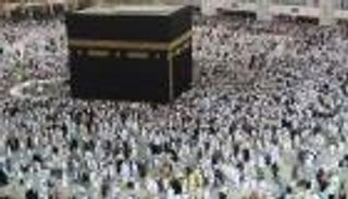 رسالة طمأنة من السعودية إلى المعتمرين القطريين بعد تعنت الدوحة