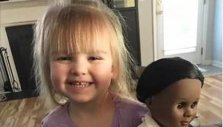 صوفيا تدافع عن دميتها السمراء 