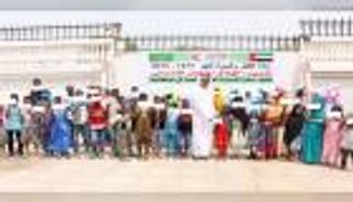 سفارة الإمارات توزع زكاة الفطر وكسوة العيد في موريتانيا