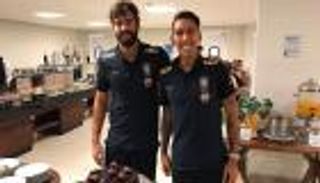 فيرمينو يؤكد مفاوضات ليفربول لضم أليسون