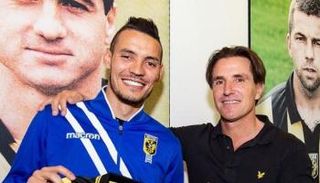 الجزائري أسامة درفلو مع ناديه الهولندي الجديد