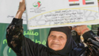 "خليفة الإنسانية" توزع نحو 8 أطنان من التمور في مصر