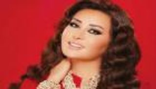 بالصور.. لماذا بكت لطيفة ثم عادت لتعتذر؟