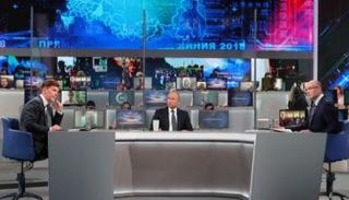 الرئيس الروسي فلاديمير بوتين أثناء الحوار